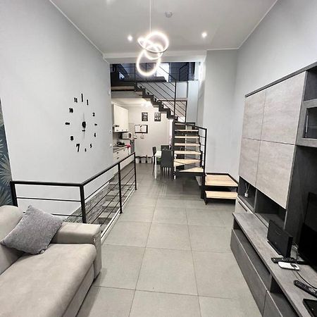Modern Loft Center Of Turin + Jacuzzi 30M Metro Apartment Collegno Exterior foto