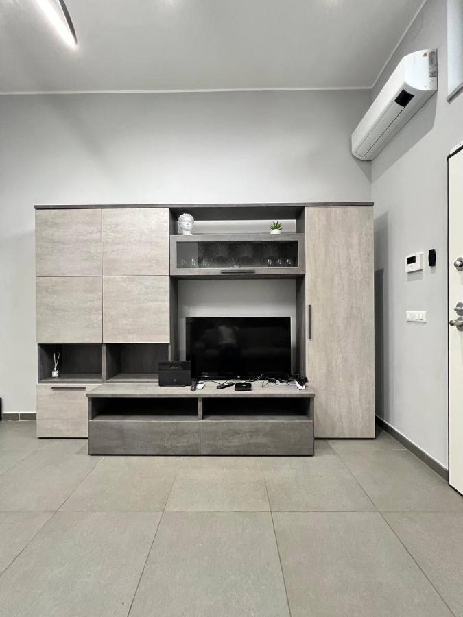 Modern Loft Center Of Turin + Jacuzzi 30M Metro Apartment Collegno Exterior foto