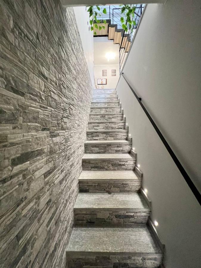 Modern Loft Center Of Turin + Jacuzzi 30M Metro Apartment Collegno Exterior foto