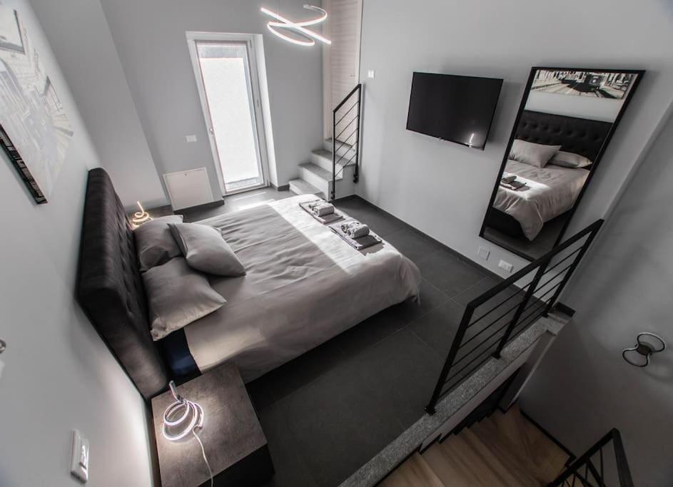Modern Loft Center Of Turin + Jacuzzi 30M Metro Apartment Collegno Exterior foto