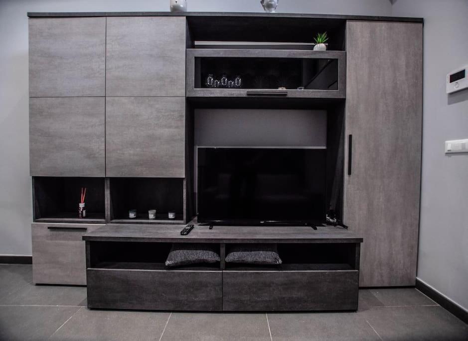 Modern Loft Center Of Turin + Jacuzzi 30M Metro Apartment Collegno Exterior foto