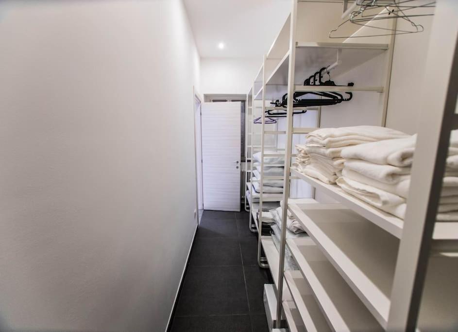Modern Loft Center Of Turin + Jacuzzi 30M Metro Apartment Collegno Exterior foto