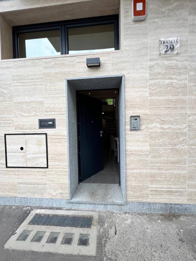 Modern Loft Center Of Turin + Jacuzzi 30M Metro Apartment Collegno Exterior foto