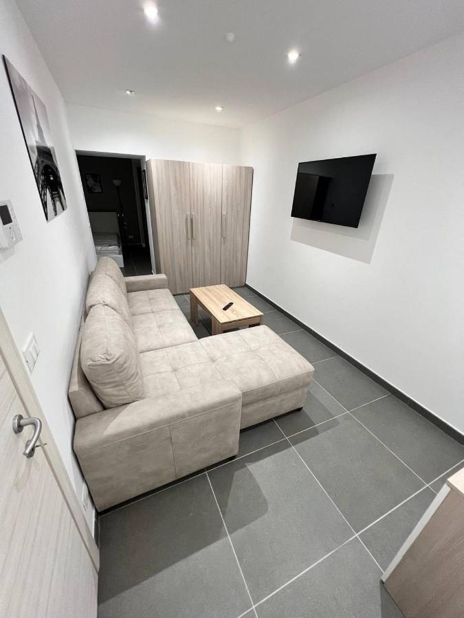 Modern Loft Center Of Turin + Jacuzzi 30M Metro Apartment Collegno Exterior foto