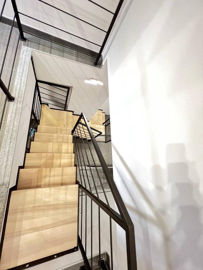 Modern Loft Center Of Turin + Jacuzzi 30M Metro Apartment Collegno Exterior foto